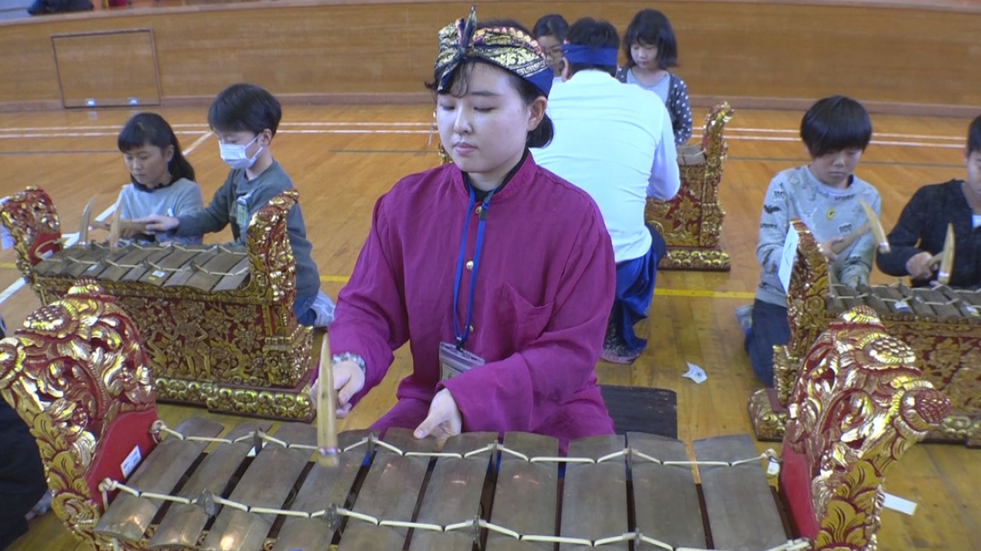 世界の音楽を児童が体感♪里公小