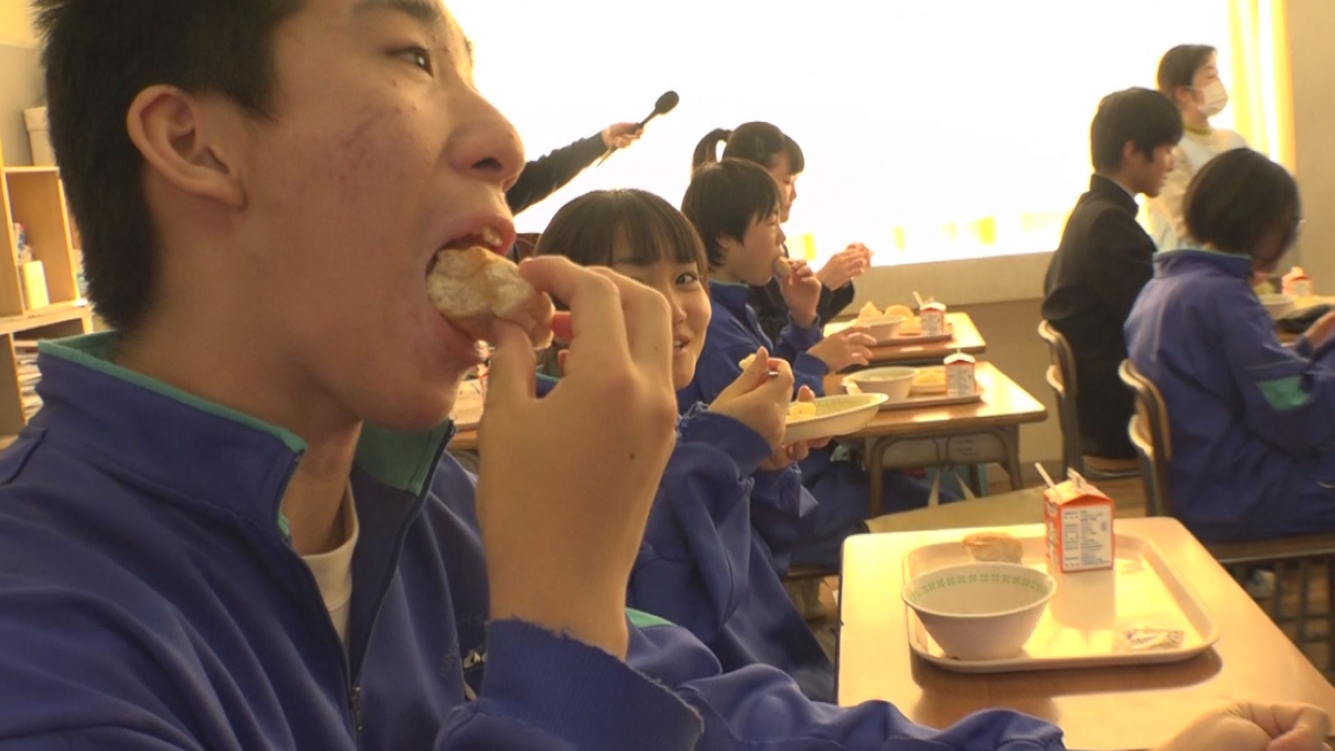 給食にドイツ料理！城東中