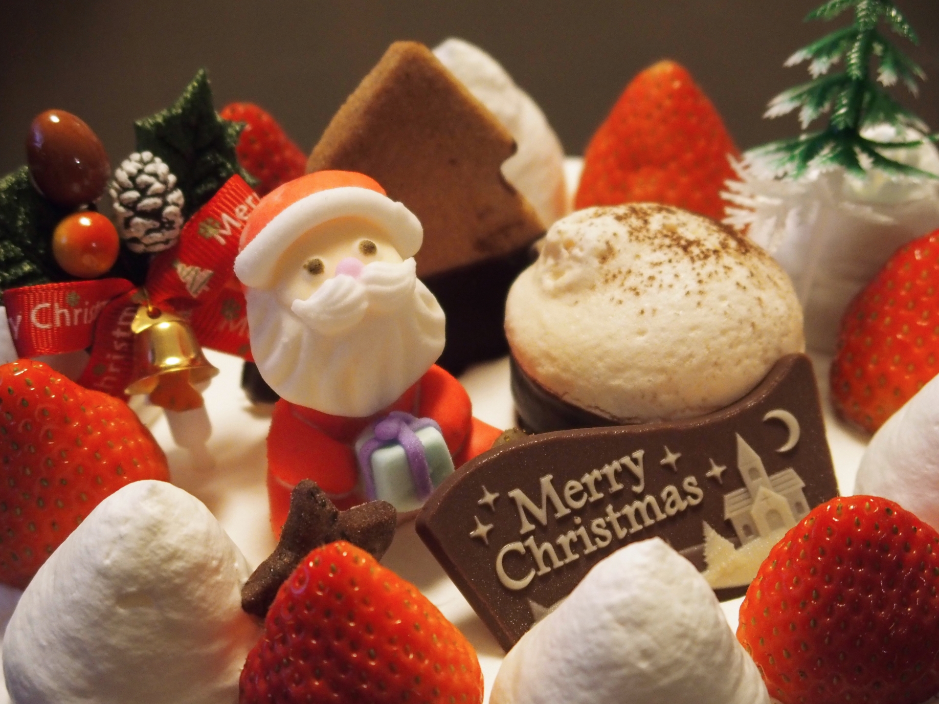 “クリスマスケーキ”今年もチラシ集めてみました