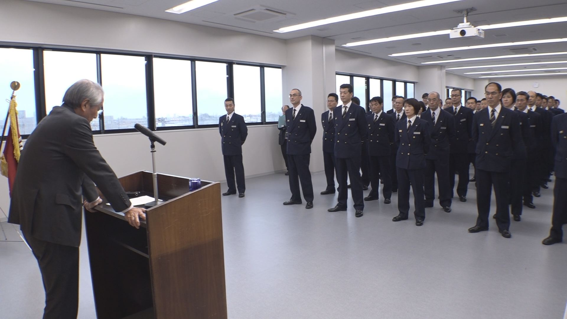 上越地域消防局の新庁舎で村山市長が年頭の訓示