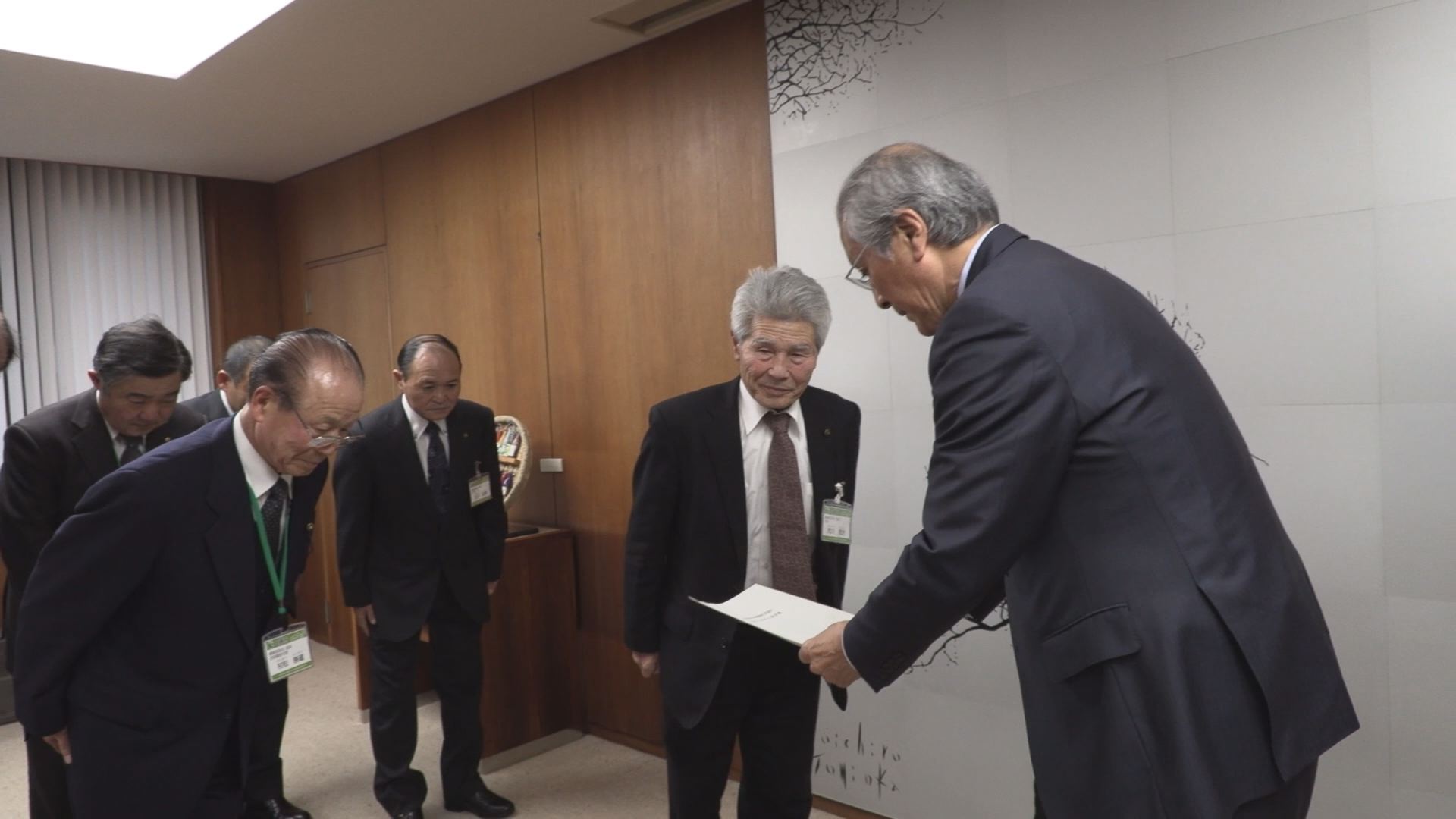 上越市農業委員会 農業課題まとめた要望書を市に提出