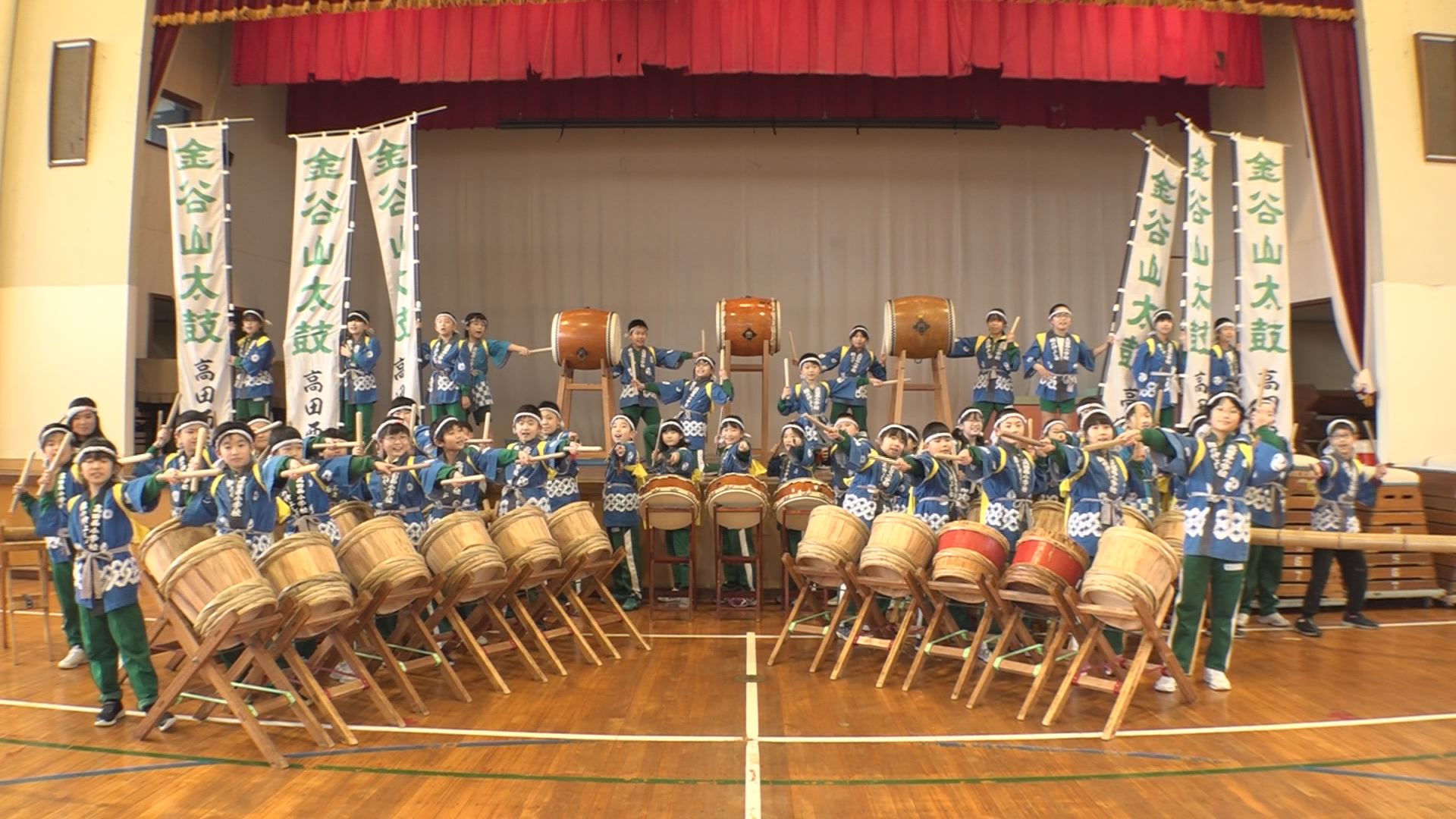 レルヒ祭で披露！ 高田西小伝統の金谷山太鼓
