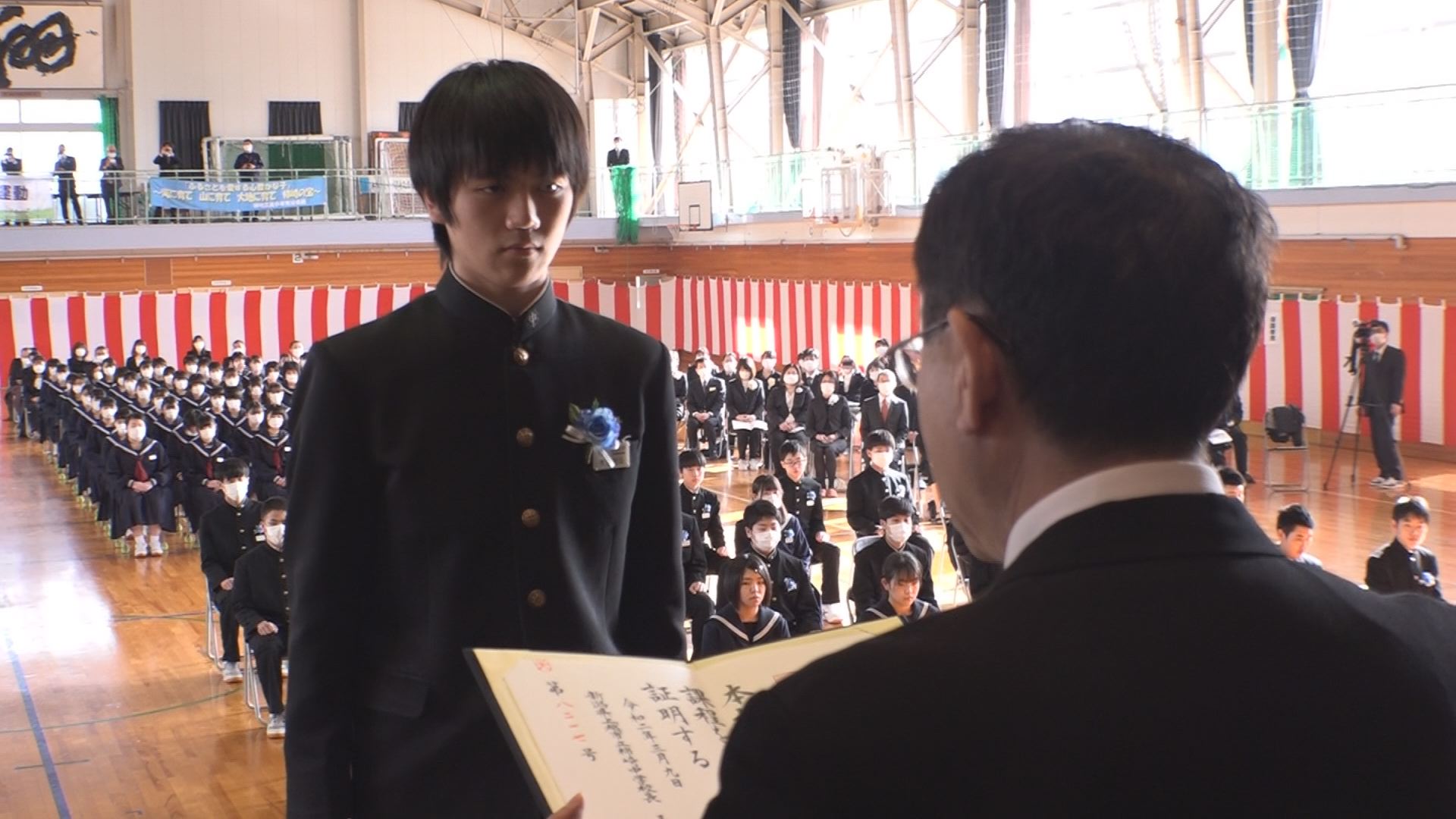 柿崎中の卒業式  創立50周年記念し在校生と共に！