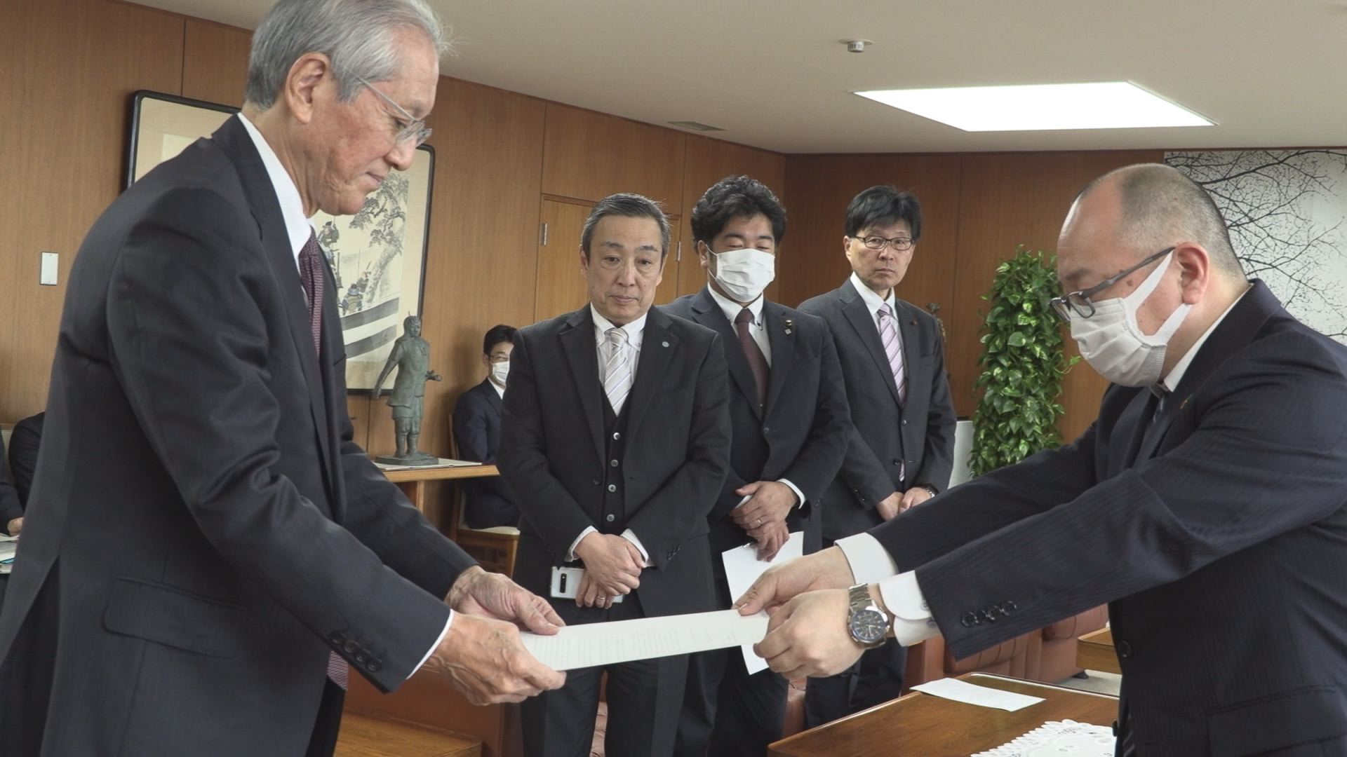 賃金引き上げで人材確保を 連合上越が上越市長に要請