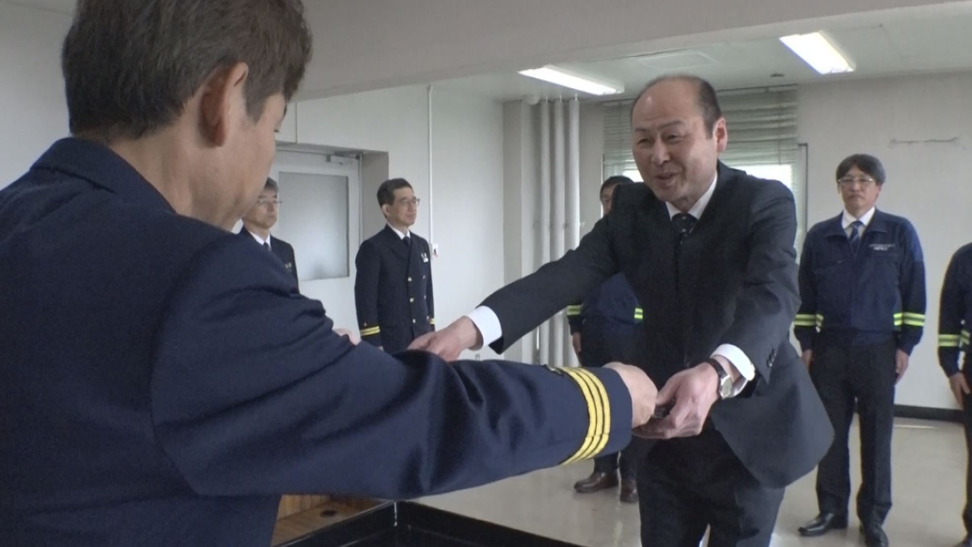 帝石職員が人命救助 海上保安署から感謝状