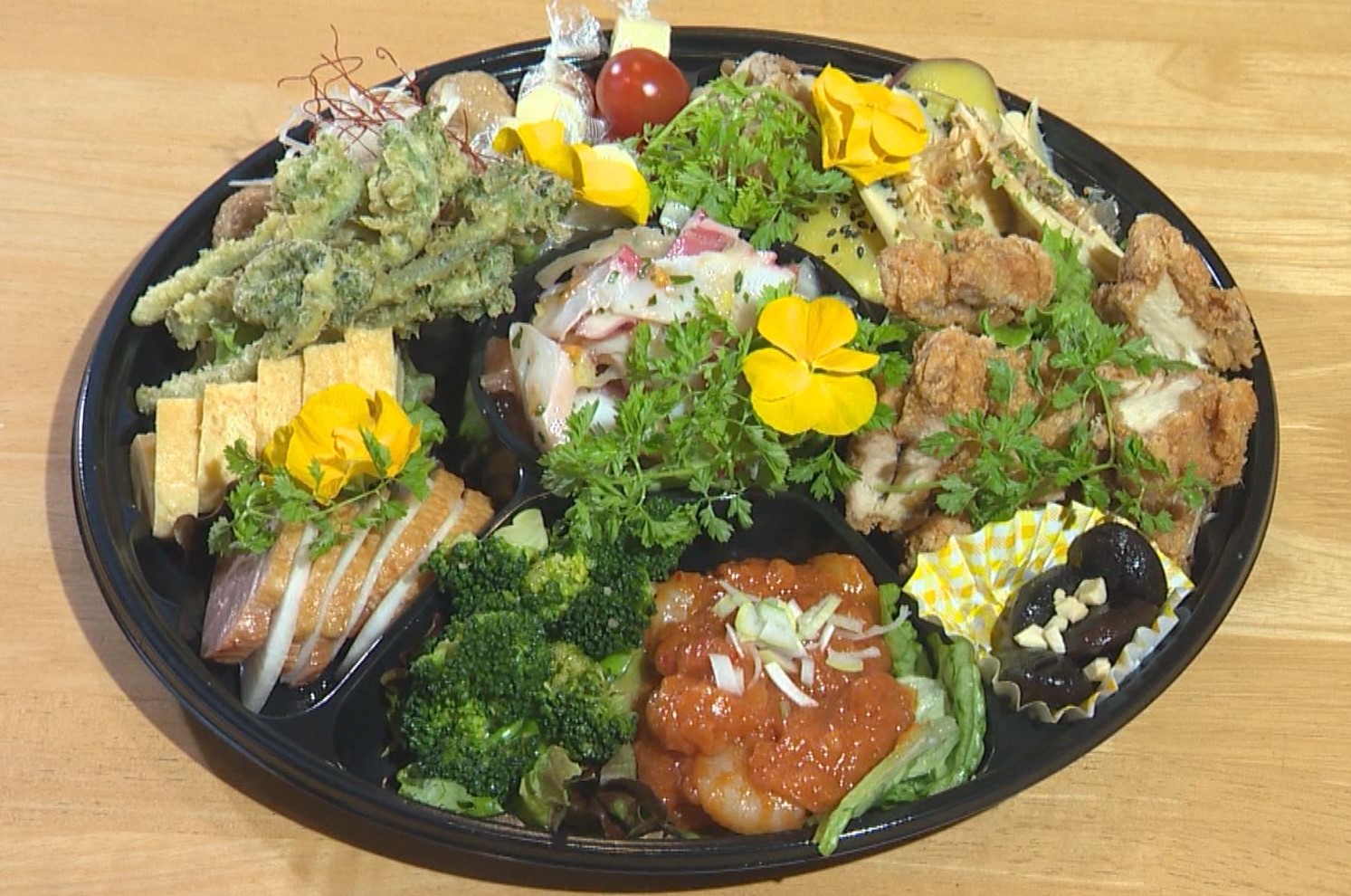 【動画】「喜楽屋 くまごろう」オードブル＆弁当♪