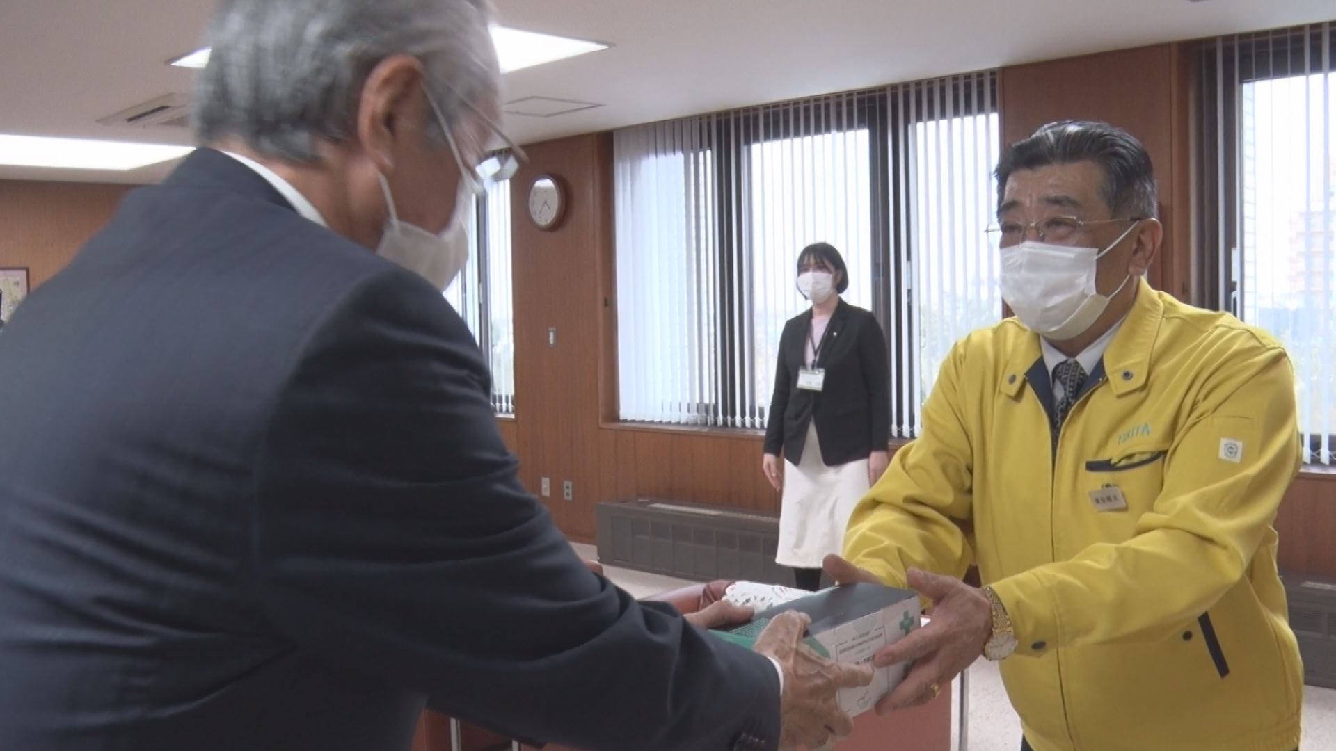 金属プレスメーカー滝田 上越市にマスク1万枚寄贈