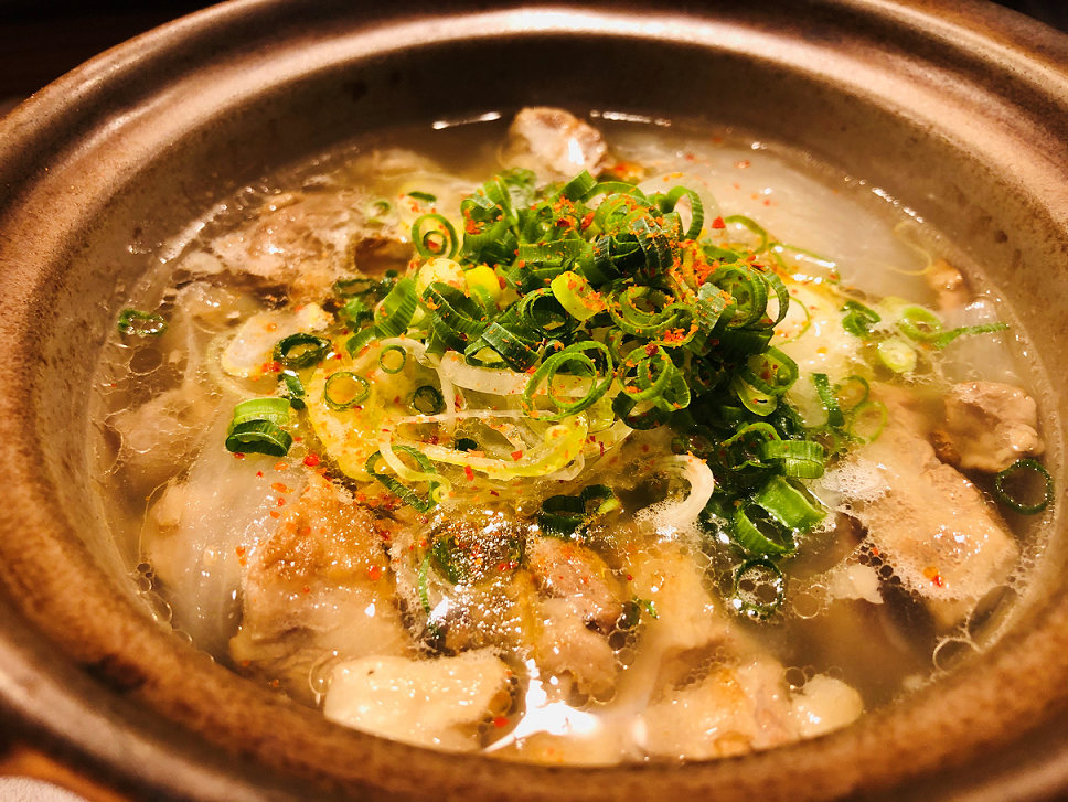 牛すじの塩煮込み