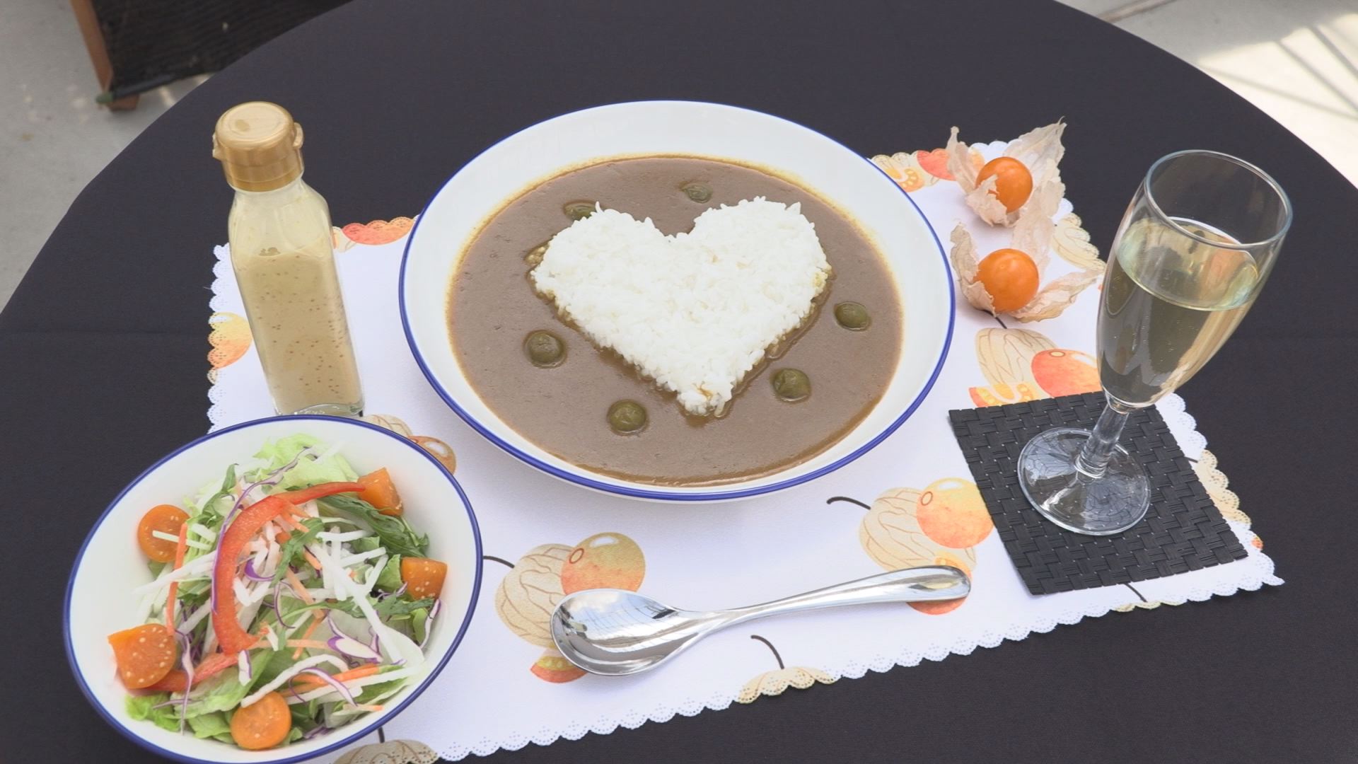 「ホオズキ」を使ったレトルトカレー誕生  妙高市 アサップ