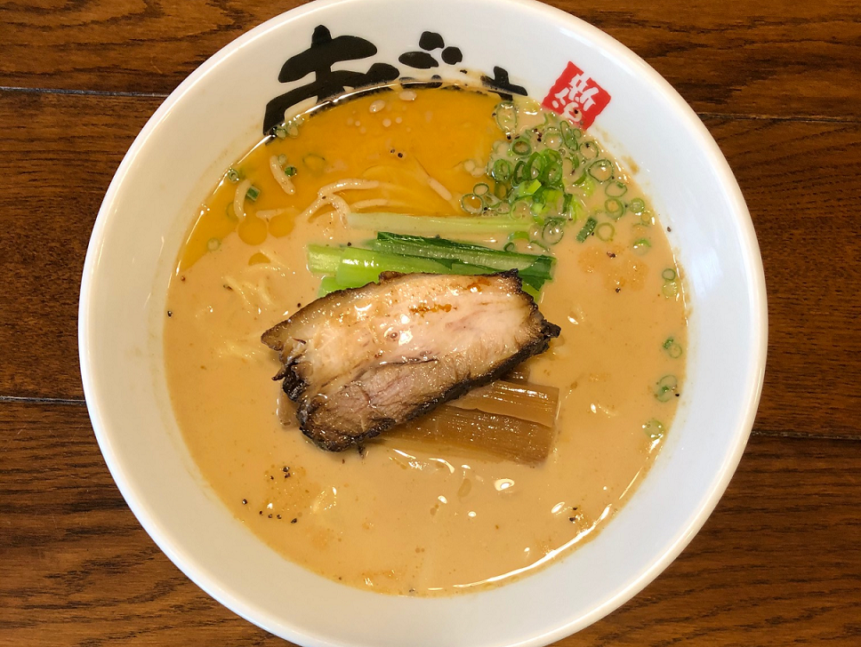 塩とんこつできた