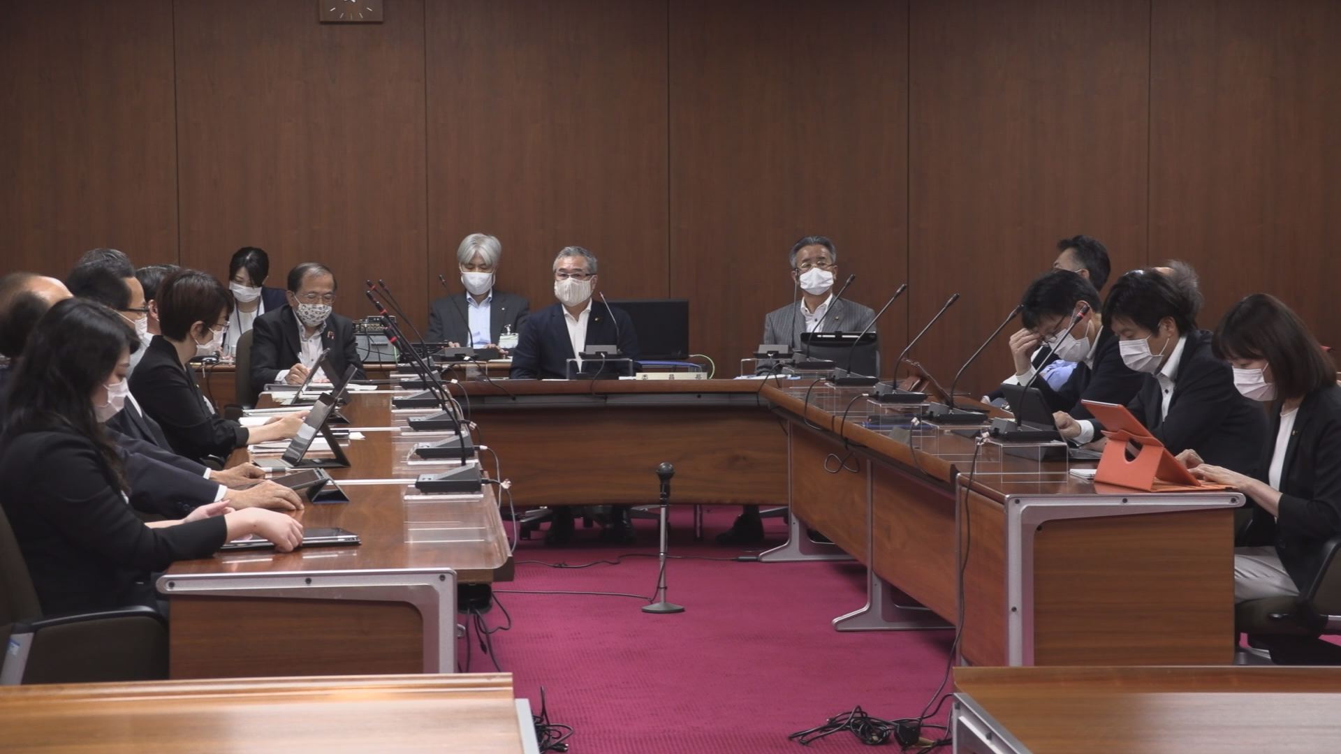 上越市議会 コロナ第2波に向け対策を協議