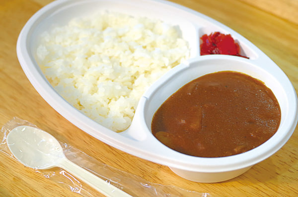 「軽食喫茶 クリエ」スパイシー風味のカレーらいす♪