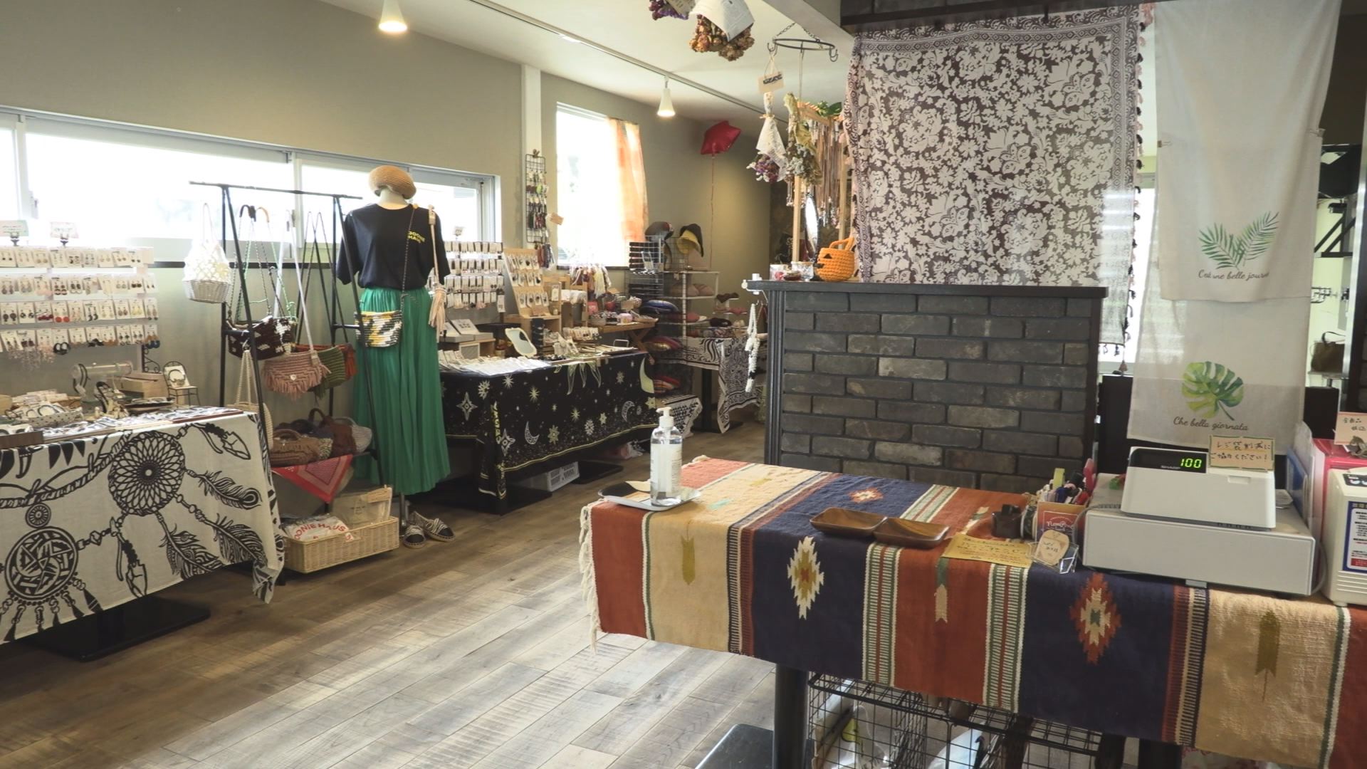 ハンドメイド作品の専門店「モノBOX」オープン 上越妙高駅西口 フルサット