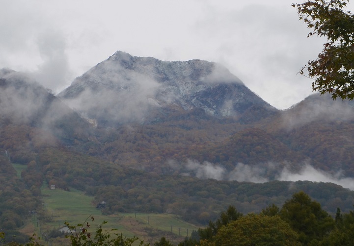 火打山･妙高山で「初冠雪」