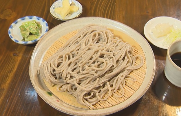 雪むろ貯蔵で一年中新そばの香り！「雪むろそば家 小さな空」
