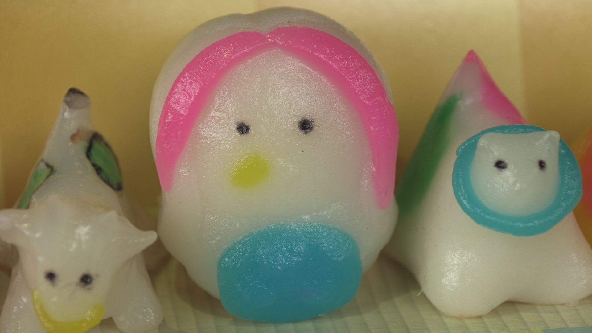 正月飾り「アマビエちんころ」 高田朝市で販売