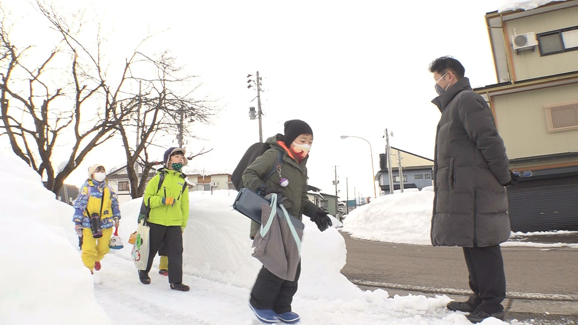校舎に元気な声！妙高市の小中学校が再開