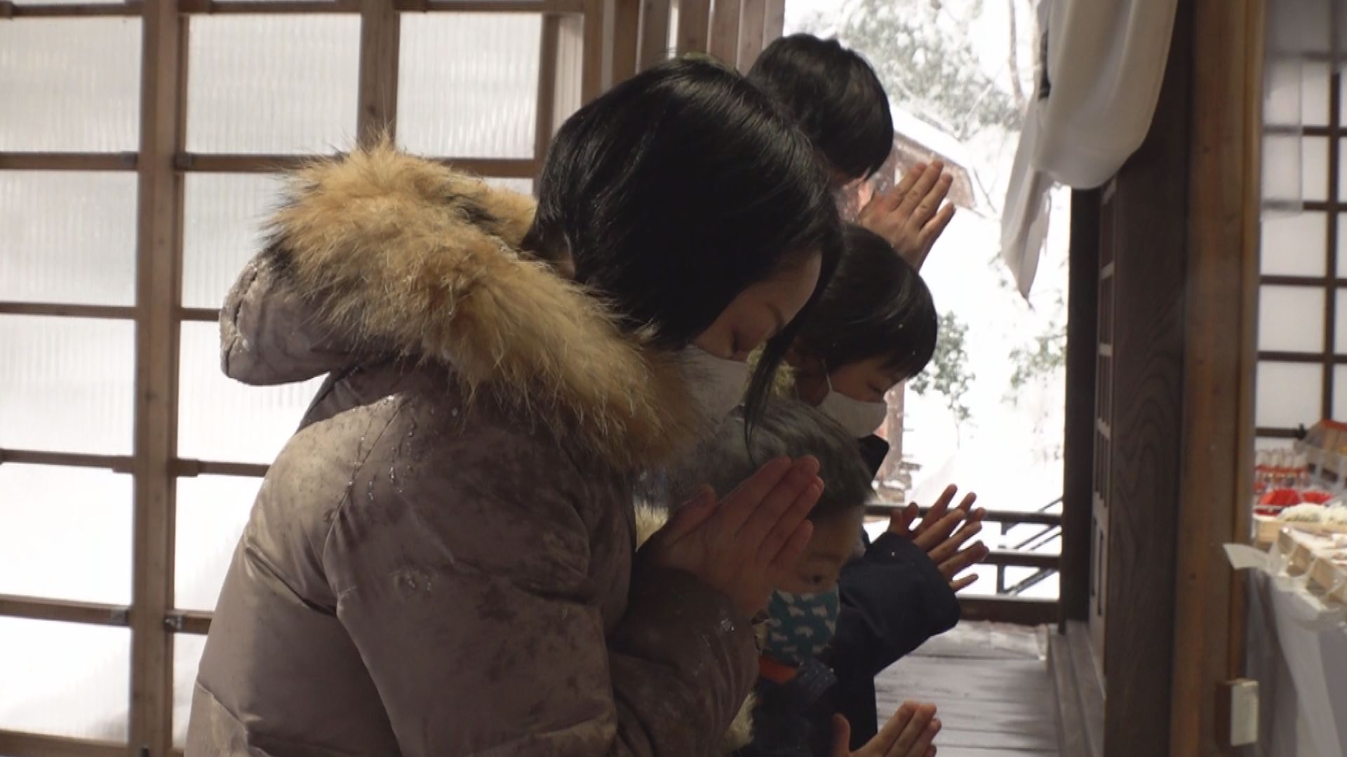 コロナ収束願う！春日山神社で初詣 参拝者は大幅減少