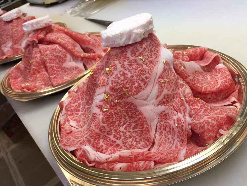 山盛りの雪室芳醇和牛！開運「赤富士」