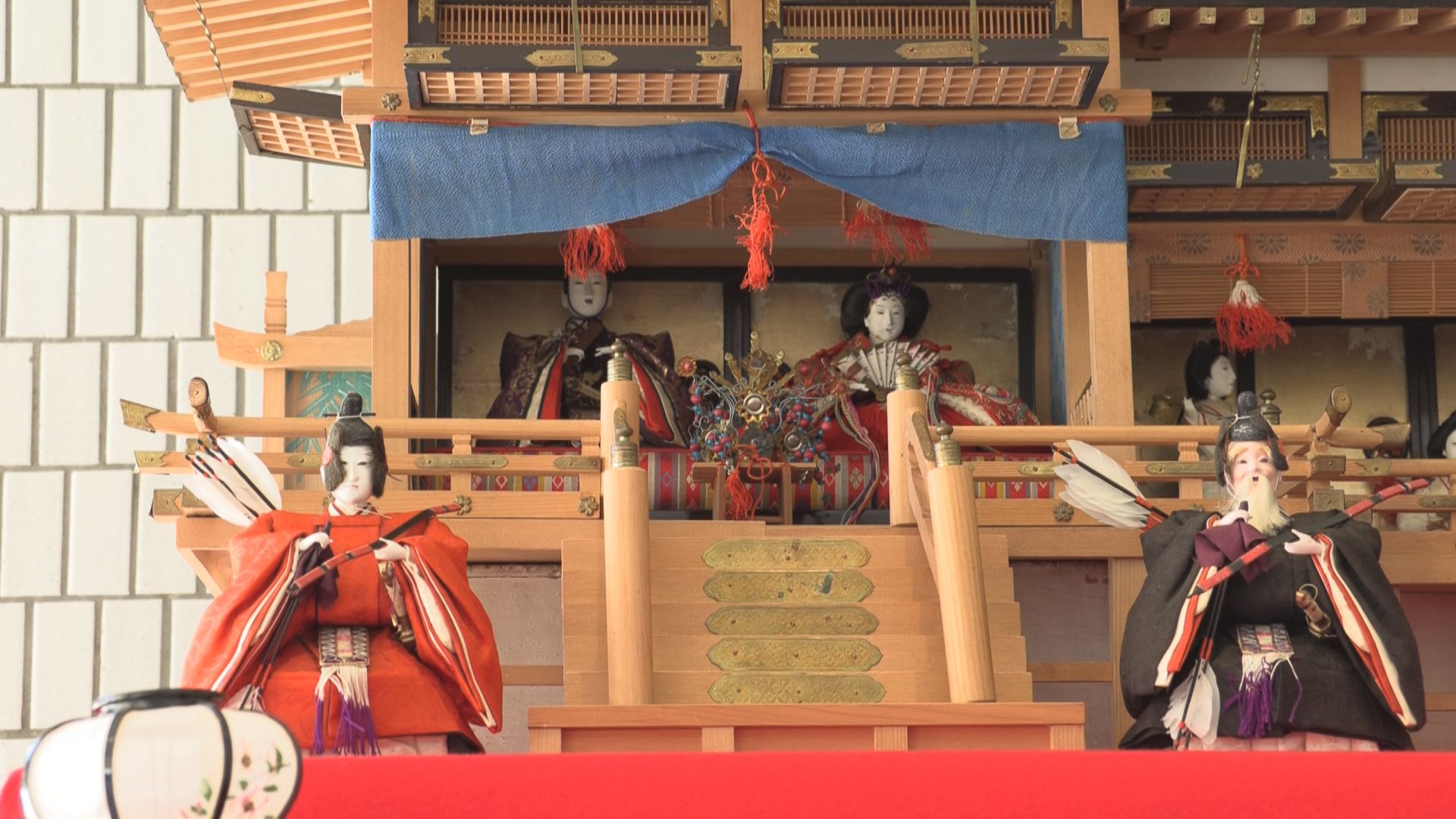 御殿飾りの世界へ | 日本玩具博物館