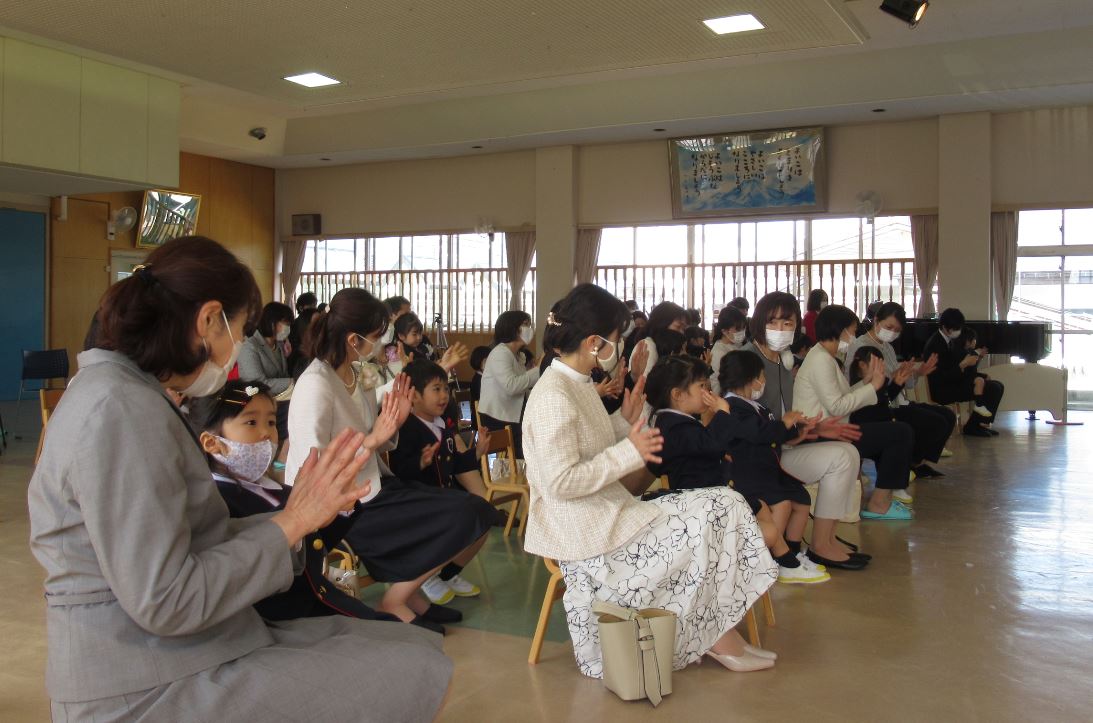 上越市 いずみ幼稚園で入園式  みんな仲良くお友だち！