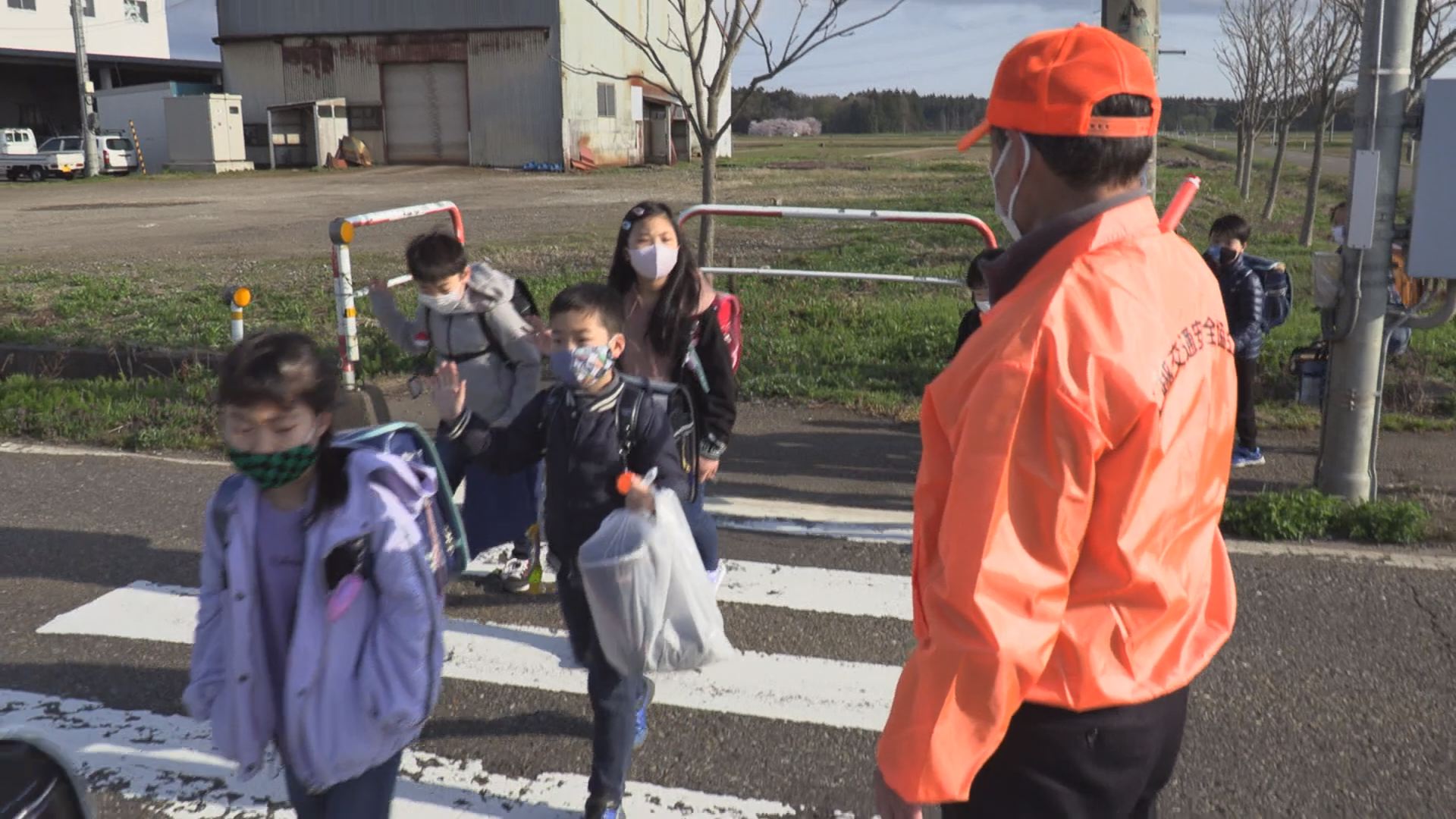 おはようは元気のおまじない！直江津東中学校区であいさつ運動