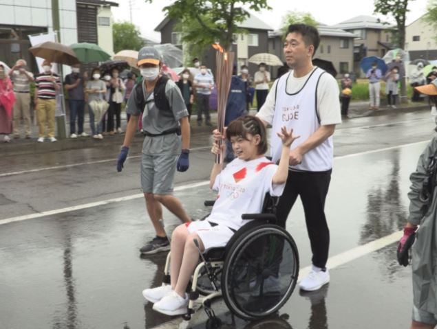 ランナーに元気もらった！上越市で五輪聖火リレー