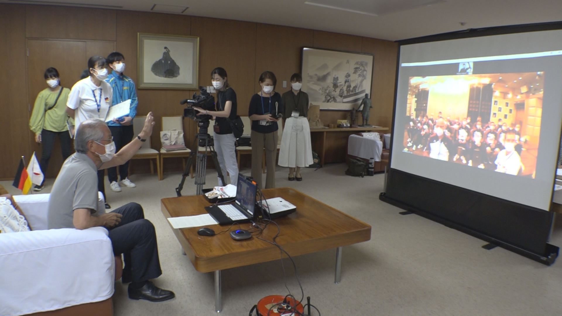 村山市長がドイツ体操チームとオンラインで面会