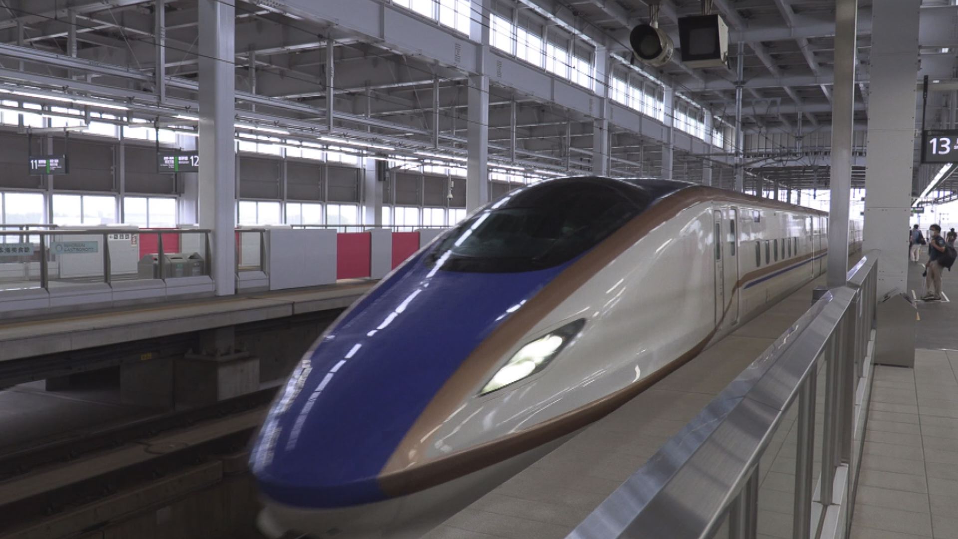 お盆の上越妙高駅 帰省客はまばら