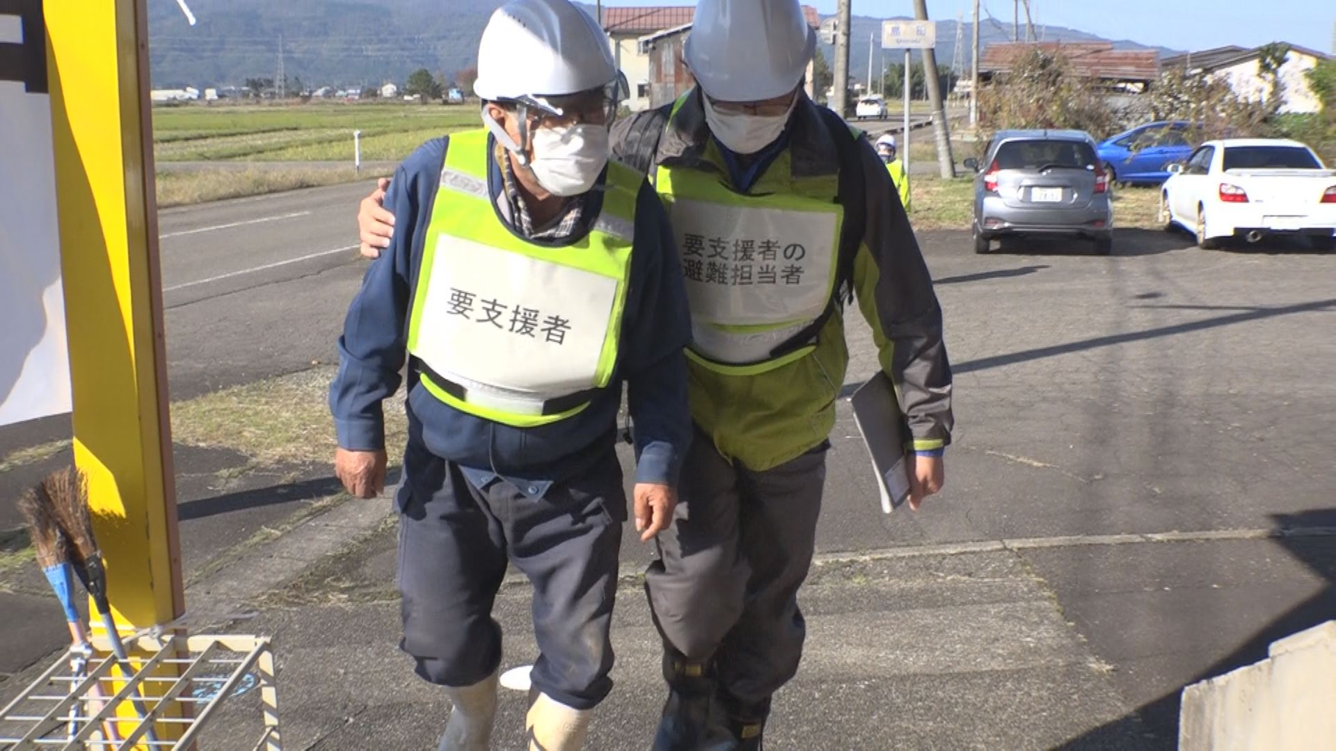 上越市島田の2町内 独自防災計画策定に向け避難訓練