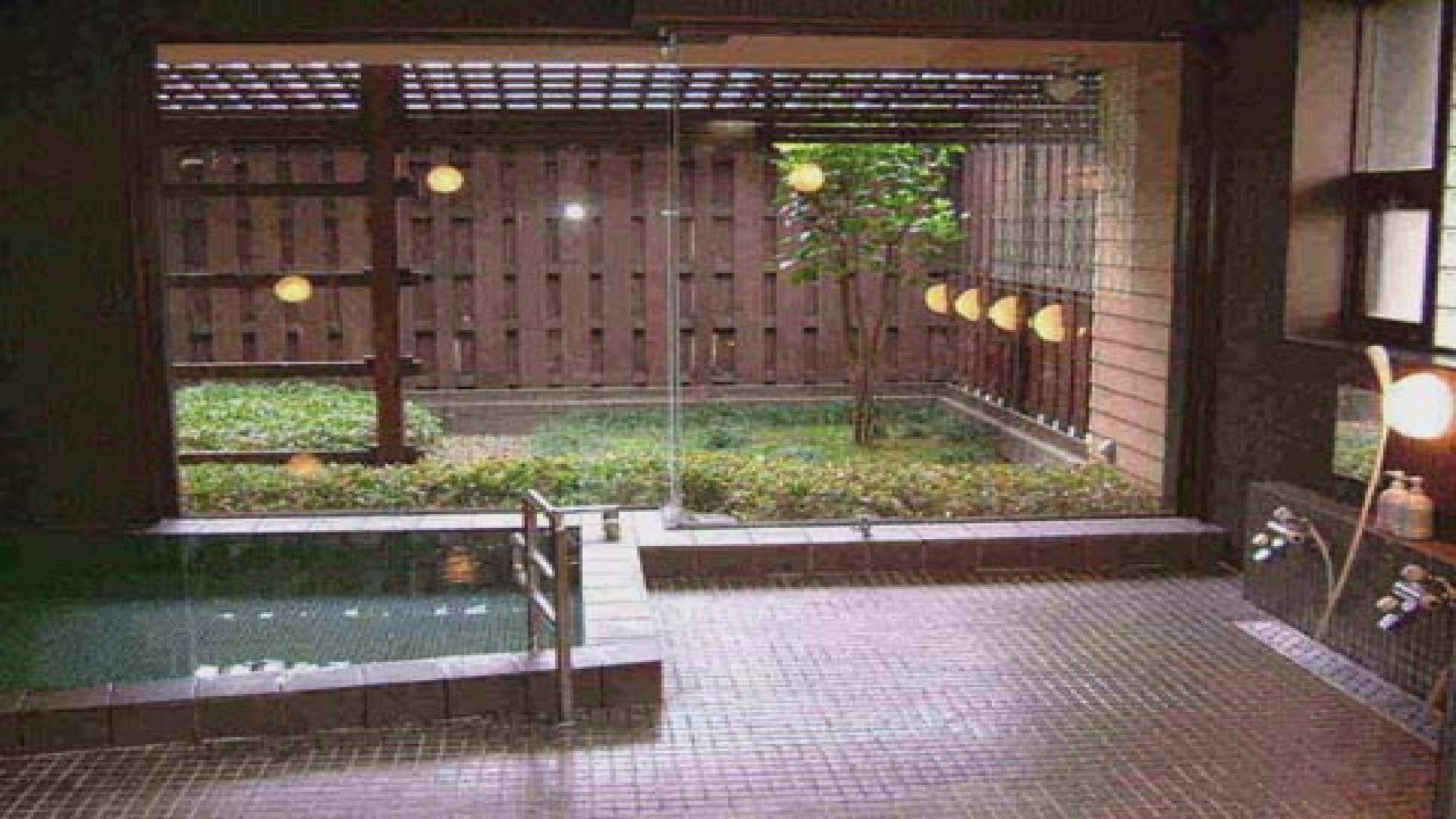 Still1129_00003 (1)
