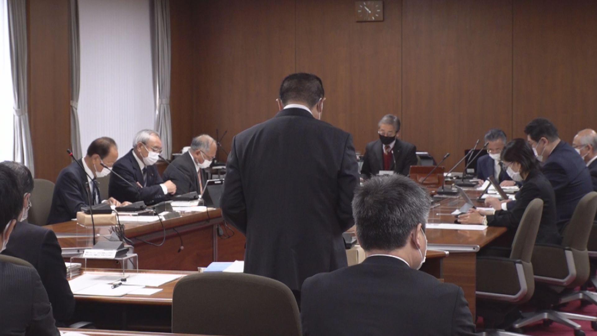 中川市長の人事改革「副市長２人から４人」 全員反対で原案否決