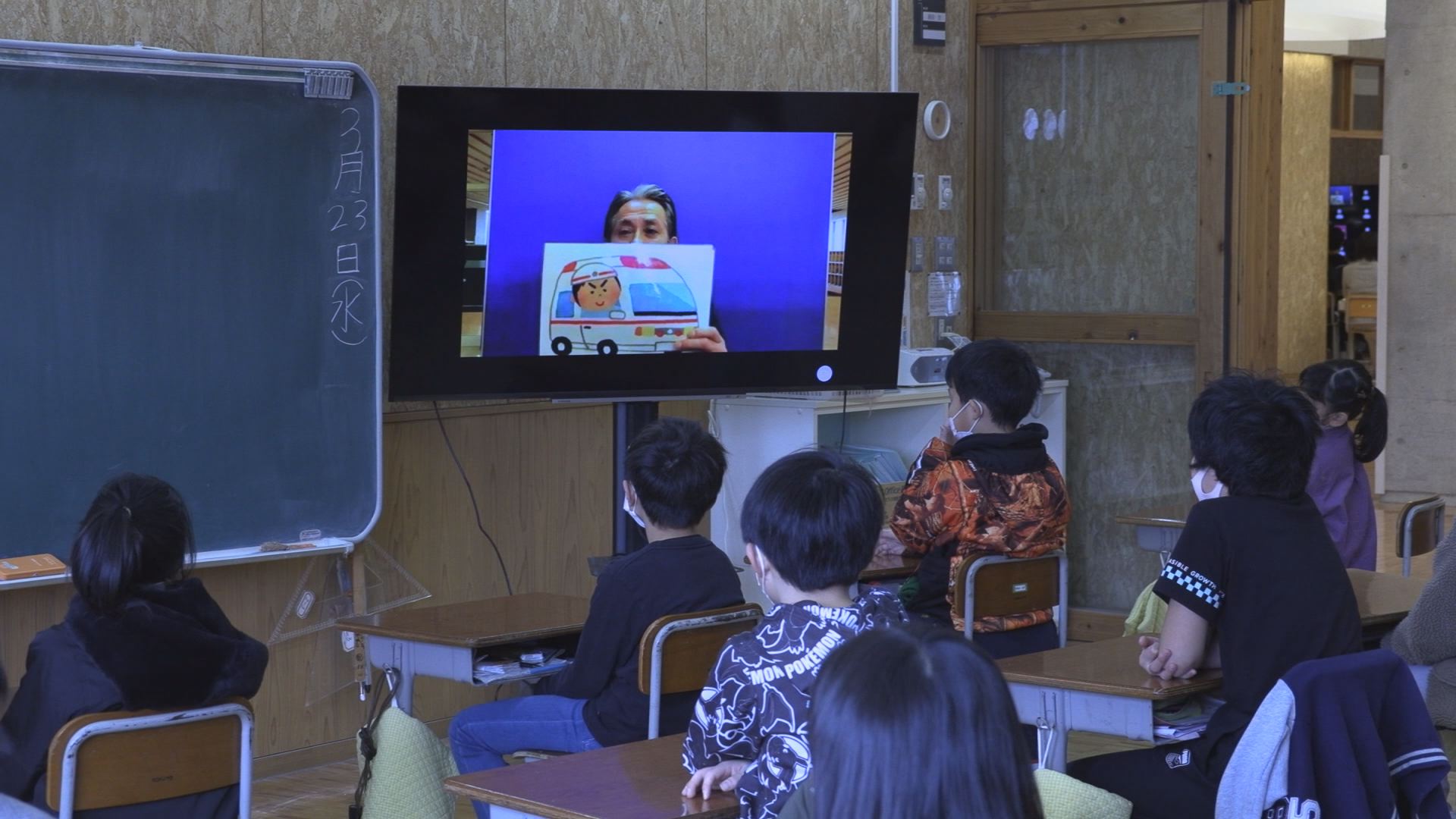 上越市と妙高市の小学校で終業式 オンライン形式の実施も