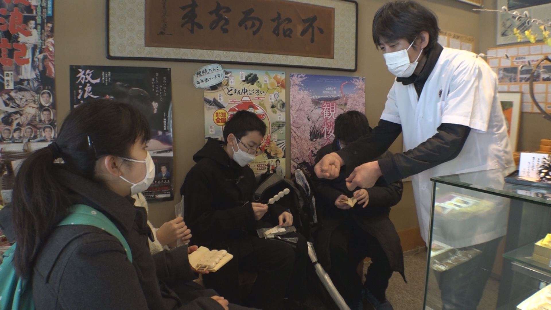 トキ鉄に乗って地域の魅力発見！上教大附属中1年生がおすすめスポット探し　