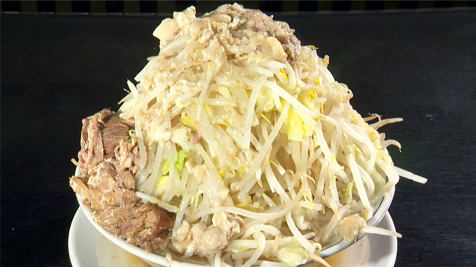 二郎系ラーメン 全マシマシ挑戦者求む！十日町市「ZIKKA軒」