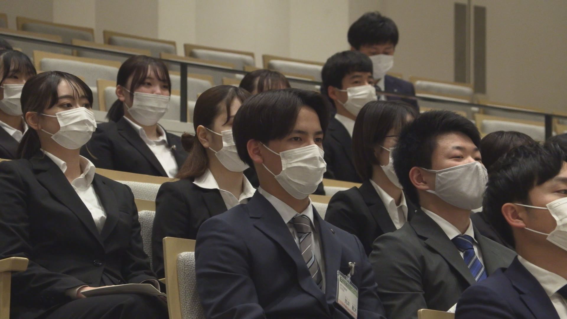 決意新たに 上越市で新しい社会人を励ますつどい