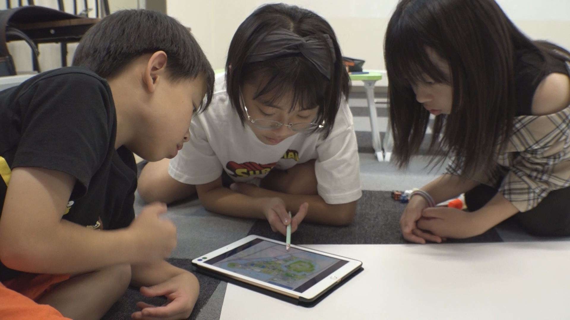 「高田城ロードレース」がテーマ  小学生がオリジナルすごろく作り