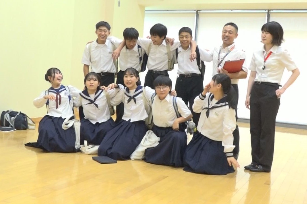 広島平和記念式典に出席 妙高市の中学生が報告会