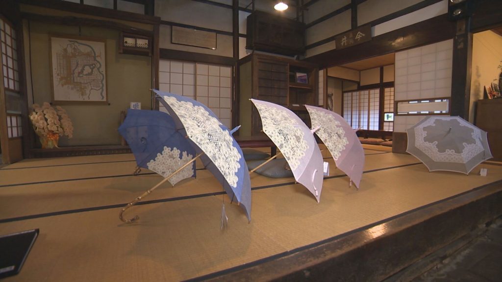 居間