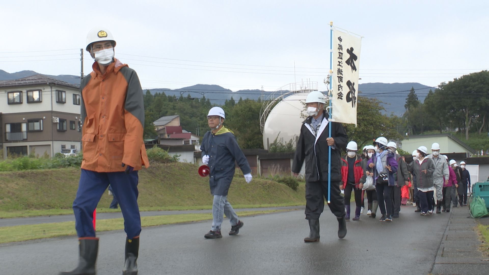 上越市総合防災訓練  大地震想定し中郷区の住民が避難
