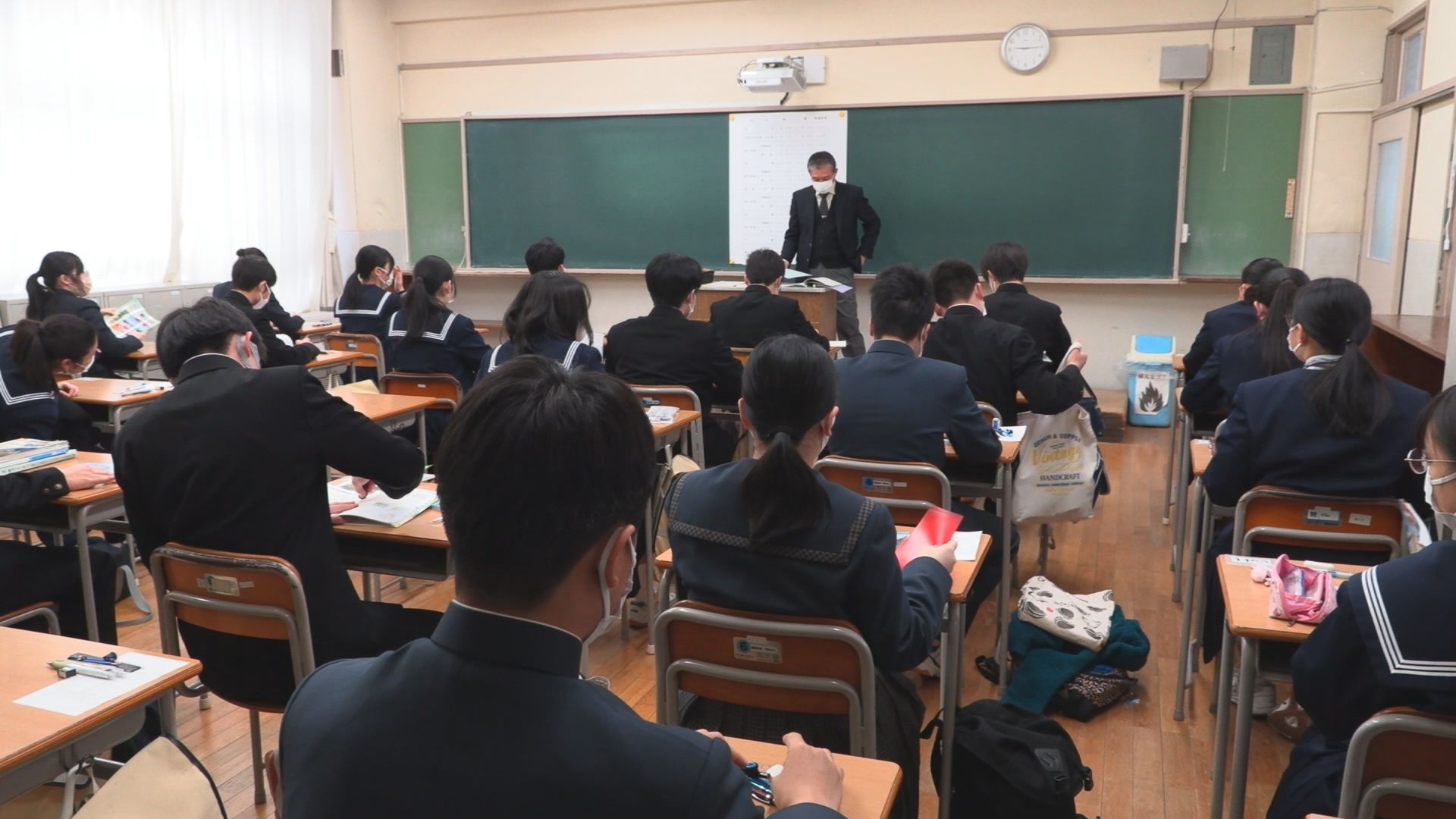 県立高校一般入試  一斉に実施
