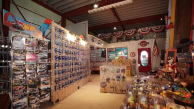 アメリカンガレージに遊びに来て！木落の雑貨屋「MC★BASE」