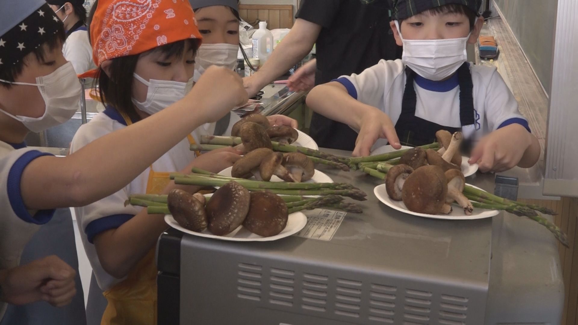 附属小3年生 野菜の収穫＆料理に挑戦