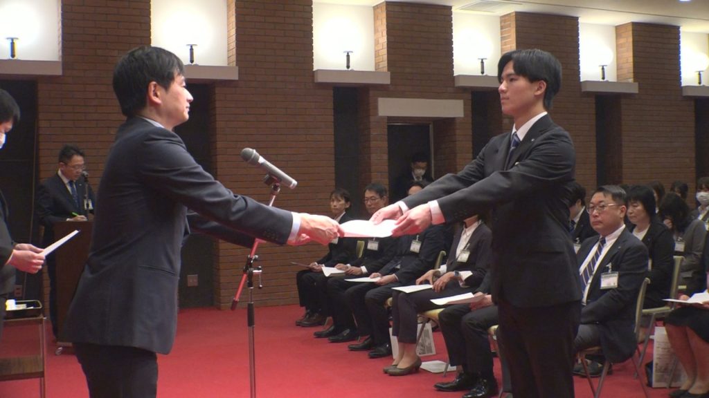 240401_上越市 辞令交付