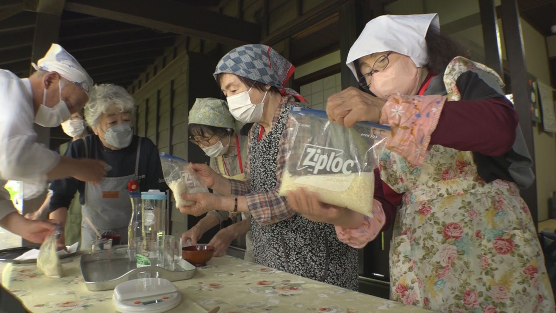 発酵文化を知る体験会 坂口記念館で塩こうじ作り