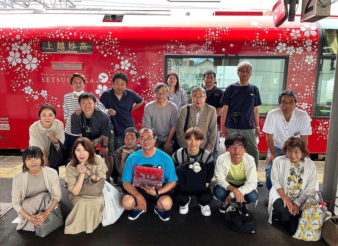 西脇電気商会 創業90周年「雪月花」を貸し切って従業員を招待
