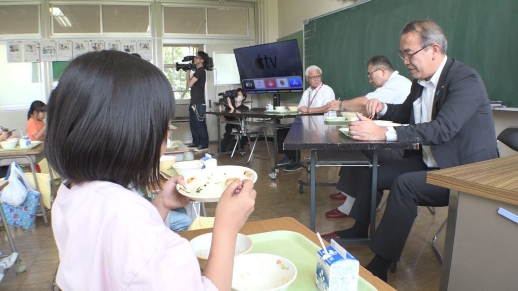 240613_新井中央小 給食視察
