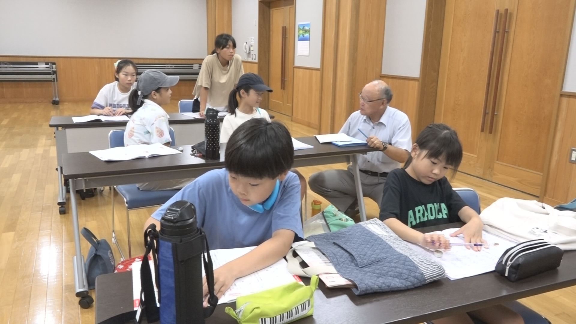 夏休みの助っ人！名立区で小学生の宿題おてつだい