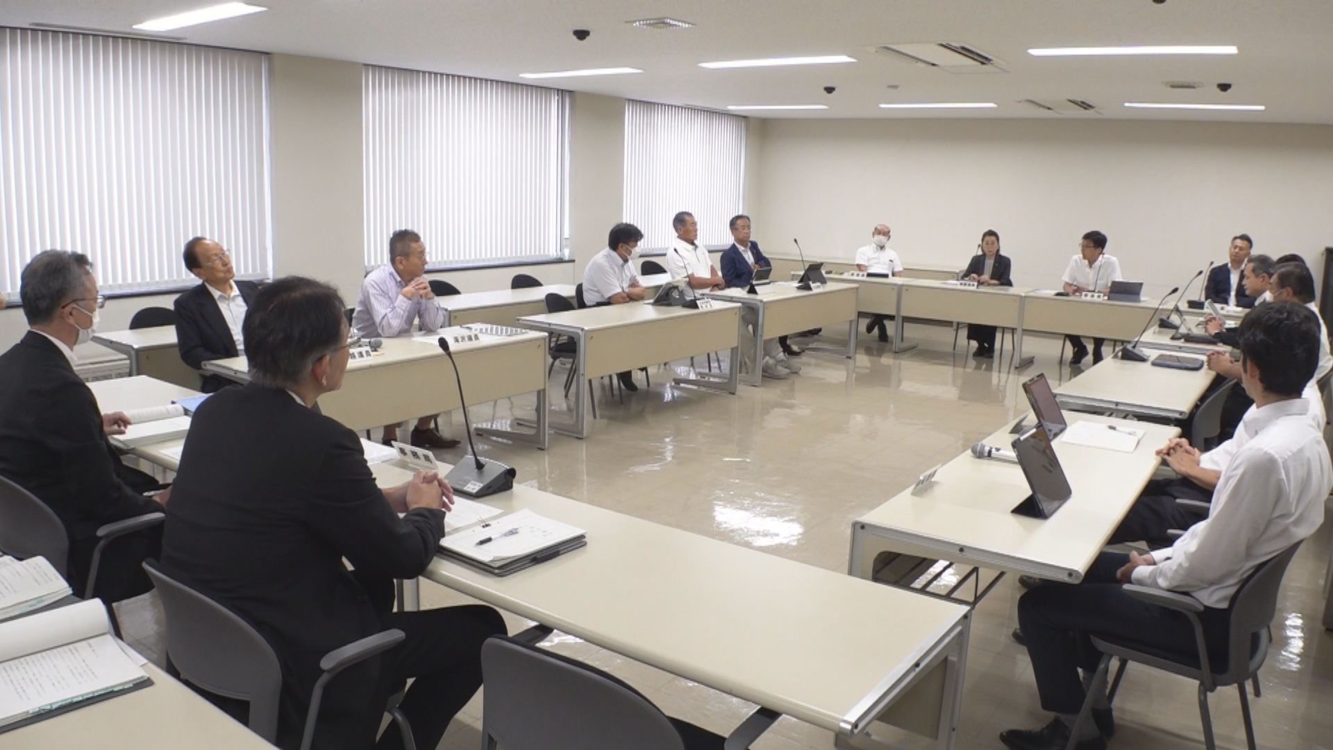上越市議会が中川市長に不信任決議案 9月2日に採決  市民有志は辞職求め決議文提出