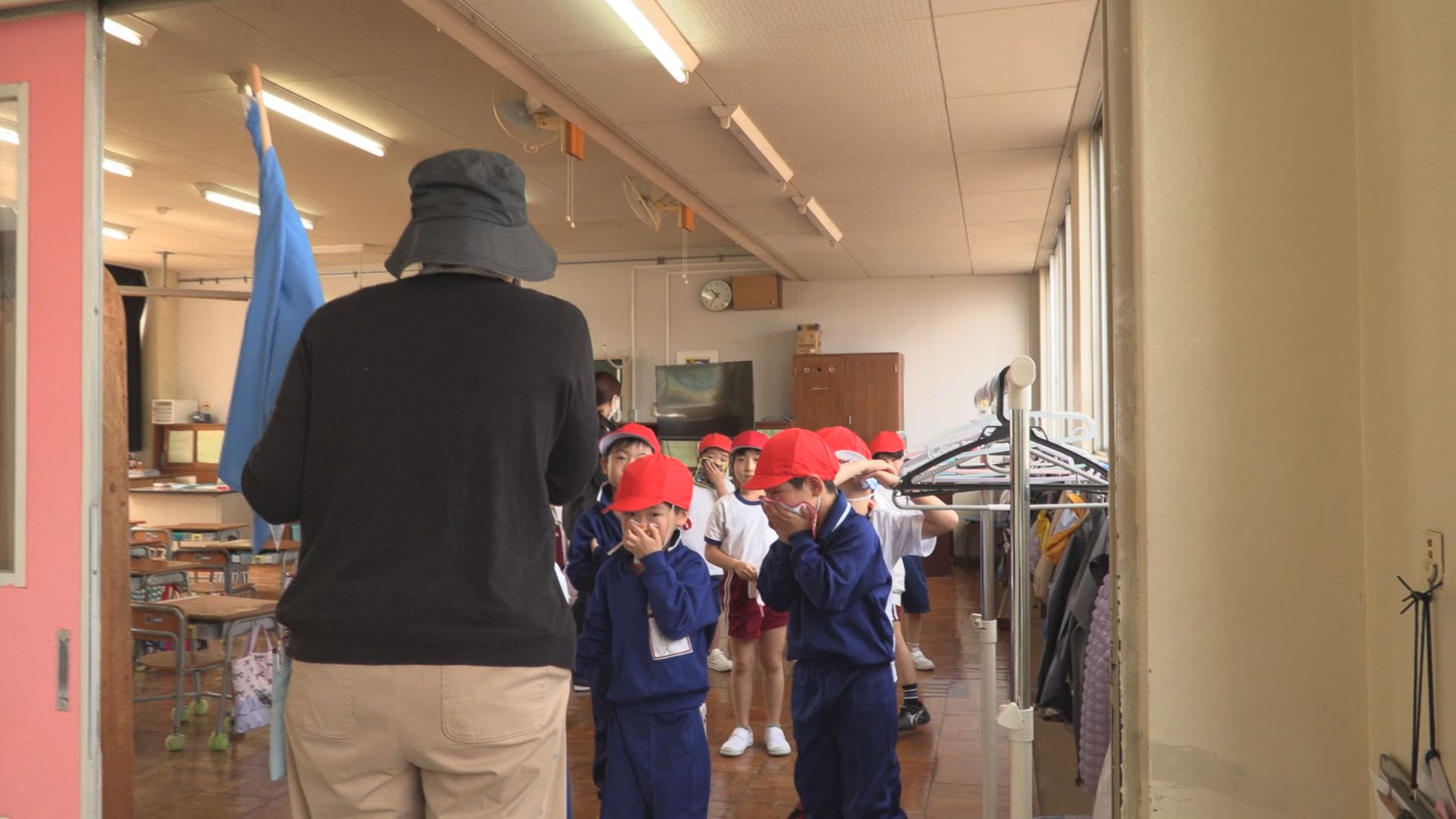 「おはしも」が大切  富岡小で火災を想定した避難訓練